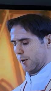 Tko vas sluša loše mu se piše jer niti Božje Zapovjedi ljubite niti Isusa  Krista !😭