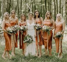 Copper Queens We Can T Get Enough Of This Trending Wedding Color Scheme What Color Are Your Bri Wedding Bridesmaids Bridesmaid Colors Silk Bridesmaid Dresses
