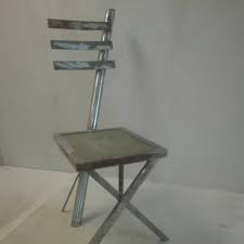 Upcycling Recycling Stuhl Aus Stahl Schrott Rest Chabbychic In Metall Optik Rostoptik Ratlook Mobel Design D Upcycling Mobel Recycling Upcycling