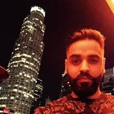 Theodore Sinclair (@Jetinder)