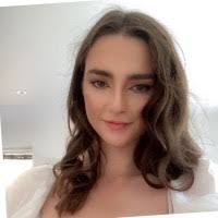 30+ "Vicky Upton" profiles