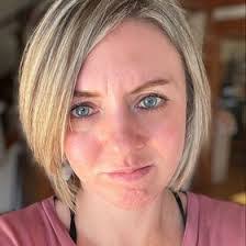 Ashley Hauke's Instagram, Twitter & Facebook