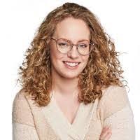 Danielle Neufeld's Instagram, Twitter & Facebook