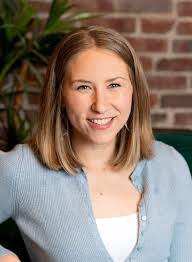 Kellie Bradley's Instagram, Twitter & Facebook