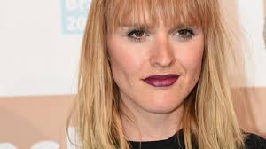 Das bestätigten sein management und die kölner polizei. Cosima Viola Zum Serien Aus Der Lindenstrasse Mein Herz Blutet Archiv