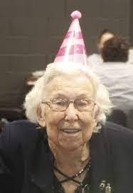 Earlene Ritchie's Instagram, Twitter & Facebook