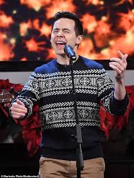 But it's not surprising 'crush' was such a hit (and our no.1 'american idol' song) — jackson said archuleta could sing the phone book and it would still sound great. Au0s4qoynupn1m