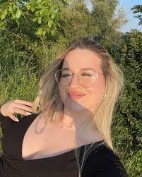 Celine Brooks's Instagram, Twitter & Facebook