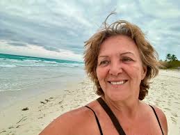 Hi guys! Im Hania, I'm very adventurous, friendly, positive, hungry for new  experiences, meeting people, cultures and cool places. Im going