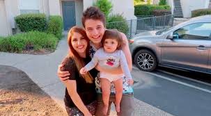 Pin By Arab Maghalsah On Anasala Family Family Youtubers Cute