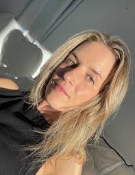 Seeking peaceful Wellington flat with pet-friendly room