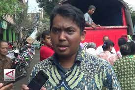 Tujuan penelitian ini adalah untuk menganalisis pengaruh kompetensi, etos kerja islami dan motivasi kerja terhadap kinerja karyawan muslim di pasar kliwon kudus. Pedagang Pasar Kliwon Kudus Mengeluhkan Sepi Pembeli Antara News