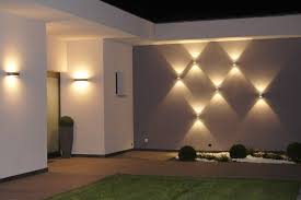 Jardines Modernos De Bolz Licht Und Wohnen 1946 Moderno Iluminacion Terrazas Iluminacion De Pared Iluminacion Exterior