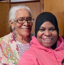 Just so my Philly sisters know! If yall pass away with regular polish