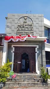 Mbledeq seafood mbledeq cafe & resto. The Legend Resto Gresik Gresik Hits