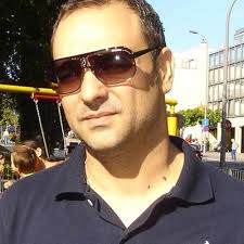 Albert Fernandes (@glorioso1974)