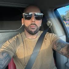 Are Landspider 33x12.50 r 22 Landspider rt 2 tires available in stock?