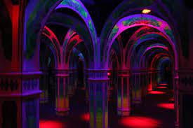Magowan S Infinite Mirror Maze Hidden California Infinite Mirror Mirror Maze Mirror