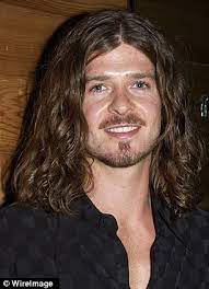 He too square for you he don't smack that ass and pull your hair like that so i'm just watchin' and waitin' for you to salute the true big pimpin'. Robin Thicke Is Unrecognisable As He Shows Off Unruly Long Locks In Retro Photos With Paula Patton Daily Mail Online