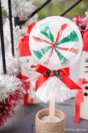 Back in 2007, i made north poles for our christmas display. Diy Giant Lollipops Christmas Decoration Diy Crafts