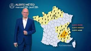 Alerte Météo: Tornades et Orages Violents Menacent le Nord de la France!
