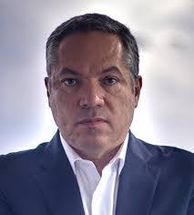 Alfredo Ison's Instagram, Twitter & Facebook