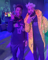 She spent her entire childhood there. Donald On Twitter My Guy Saw Me Pointed At The Ground Did A Kicking Motion Then Hit Them Folks Obj We Gonna Collab One Of These Days 4sho Https T Co Lx9ulpln6e