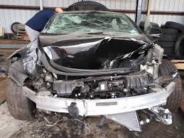 Wann löst ein airbag aus?kann man den airbagzünder durchmessen?wie viel volt brauchen wir bis ein airbag auslöst?löst er bei 20.000 volt aus?im internet. Tesla Model 3 Airbags Funktionieren Bei Einem Unfall Einer Familie Nicht Business Insider