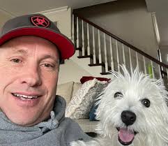 A westie and his buddy watching 📺❣️ They are so chilled❣️