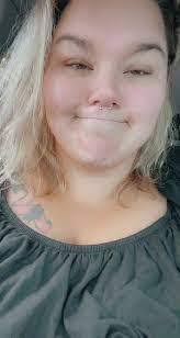 Sarah Falcetti's Instagram, Twitter & Facebook