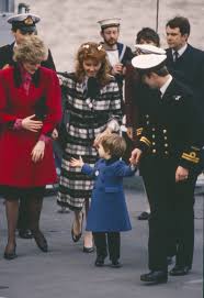 Sarah ferguson believes princess diana would spilt her time between the uk and us to support her sons if she was still alive. 10 Rare Photos Of Sarah Ferguson And Princess Diana Royal Fans Probably Haven T Seen Before