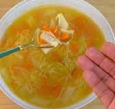 Sopa de Fideo Económica y Perfecta para Dieta Blanda