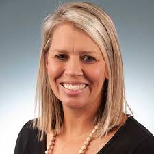 Lindsey Barton's Instagram, Twitter & Facebook