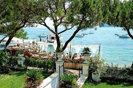 1 kmnel raggio di 1 km da centro città di san felice del benaco. Ristorante Sogno San Felice Del Benaco Gardasee Italien