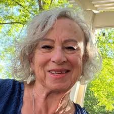 Valerie Baadh (@HealthyMovement)