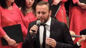 Nato da padre italiano e madre francese, riccardo cocciante arriva a roma adolescente ed lo stesso team realizza … l'articolo riccardo cocciante: Chi E Sara Benmessaoud Eta E Vita Privata Della Moglie Di Gio Di Tonno