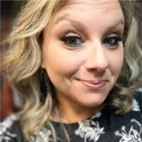 Allison Whaley's Instagram, Twitter & Facebook