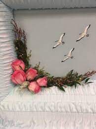 Same day or next day delivery is available. Casket Lid Sympathy In Gurdon Ar Pam S Posies
