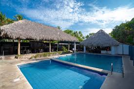 Disfruta de una tarde de calor en nuestras piscinas, recuerda que nuestro  daypass es totalmente consumible por un valor de $12 por persona 🌴 · · 📍  Km 39 en playa San