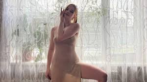 Grace Torn- Lips Lips Throughout