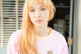10 Kpop Idols With And Without Light Colored Lenses