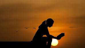 Sono tornata da me, perché sono stanca di cercare qualcosa che non so, di  chiedere a chi non può offrire o di aspettare chi è già occupato a  illuminare se stesso, di