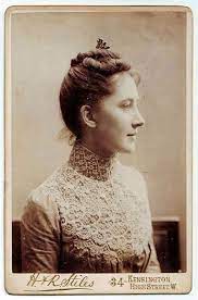Sold Out 1898 Cabinet Card Beautiful Face And Dress Hair Care Advice Hair Hairstyle