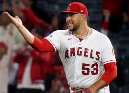 What Carlos Estévez's minor league host family meant to the Angels closer -  Los Angeles Times