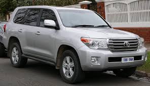 Tak kisahlah apa jua tabiat anda, ada beberapa item yang perlu ada di dalam kereta anda pada. Toyota Land Cruiser Wikipedia Bahasa Melayu Ensiklopedia Bebas