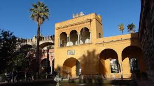 Byggnaden användes i början som fästning och senare som kungligt slott. á… Andalusien Der Alcazar In Sevilla Reisemagazin Holidaycheck