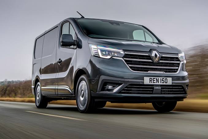 Renault Trafic van review (2023)