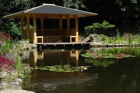 Wasser Im Garten Schwimmteich Mit Pavillon Asiatischer Garten Von Japan Garten Kultur Asiatisch Contemporary Landscape House Styles Architecture
