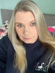 Kimi Johnson's Instagram, Twitter & Facebook