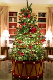 Pin By Lilly Montero On Navidad In 2020 White House Christmas White House Christmas Ornament Christmas